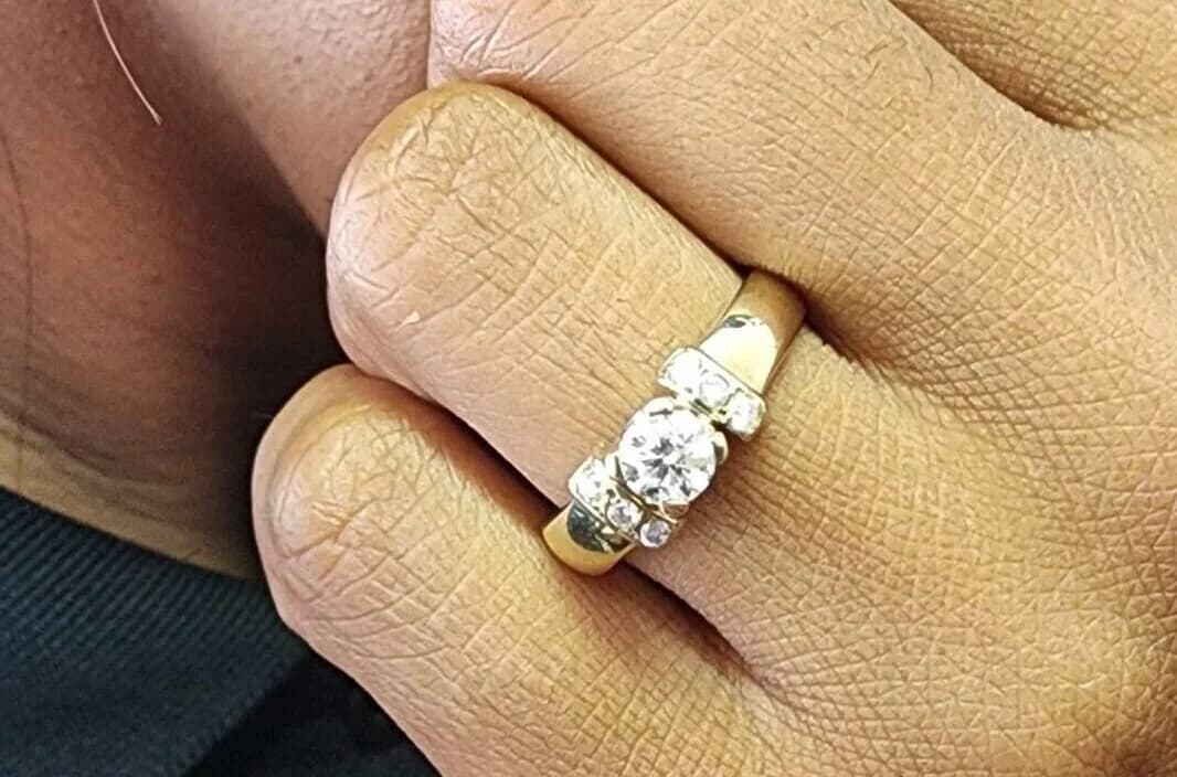 Seven Stone Diamond Ring 18k Yellow Gold